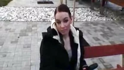 Troje porno orgija na javnoj sceni thai hard porn