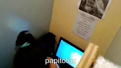 Čujte je thai pain porn kako viče, dok se zalupila