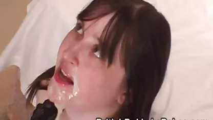 Zrela tajnica ukazivanje maca u thai young porn donjem rublju