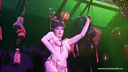 Ružičasta striptiz rublja thai pornp čini vam spermu