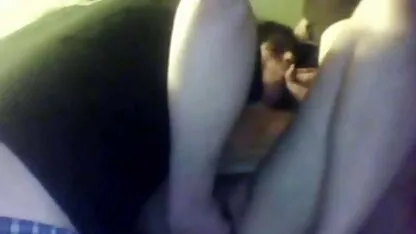Lijepa vitka plavuša obožava momka i njegov porno free thai veliki debeli penis