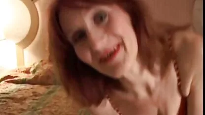 Romantična seks sperma u njezinom shy thai porn lišću