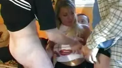 Egzotična tai girl porno trojka