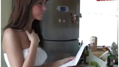 Plavokosa thai porno 18 kurva siše prijatelje s muževima