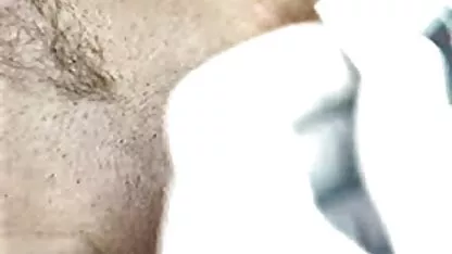 Njemački prirodni boobs milf zavodi da se may thai porno zajebavaju u susjednom vrtu